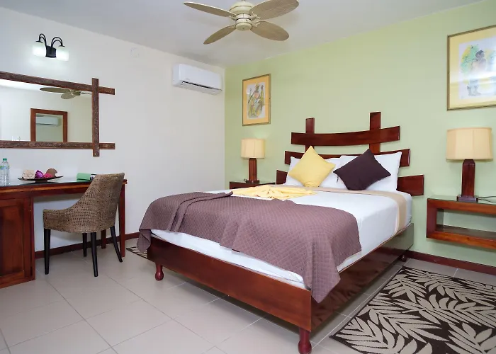 Hotel Hibiscus Ocho Rios
