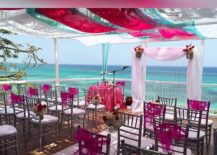 Hotel Hibiscus Ocho Rios
